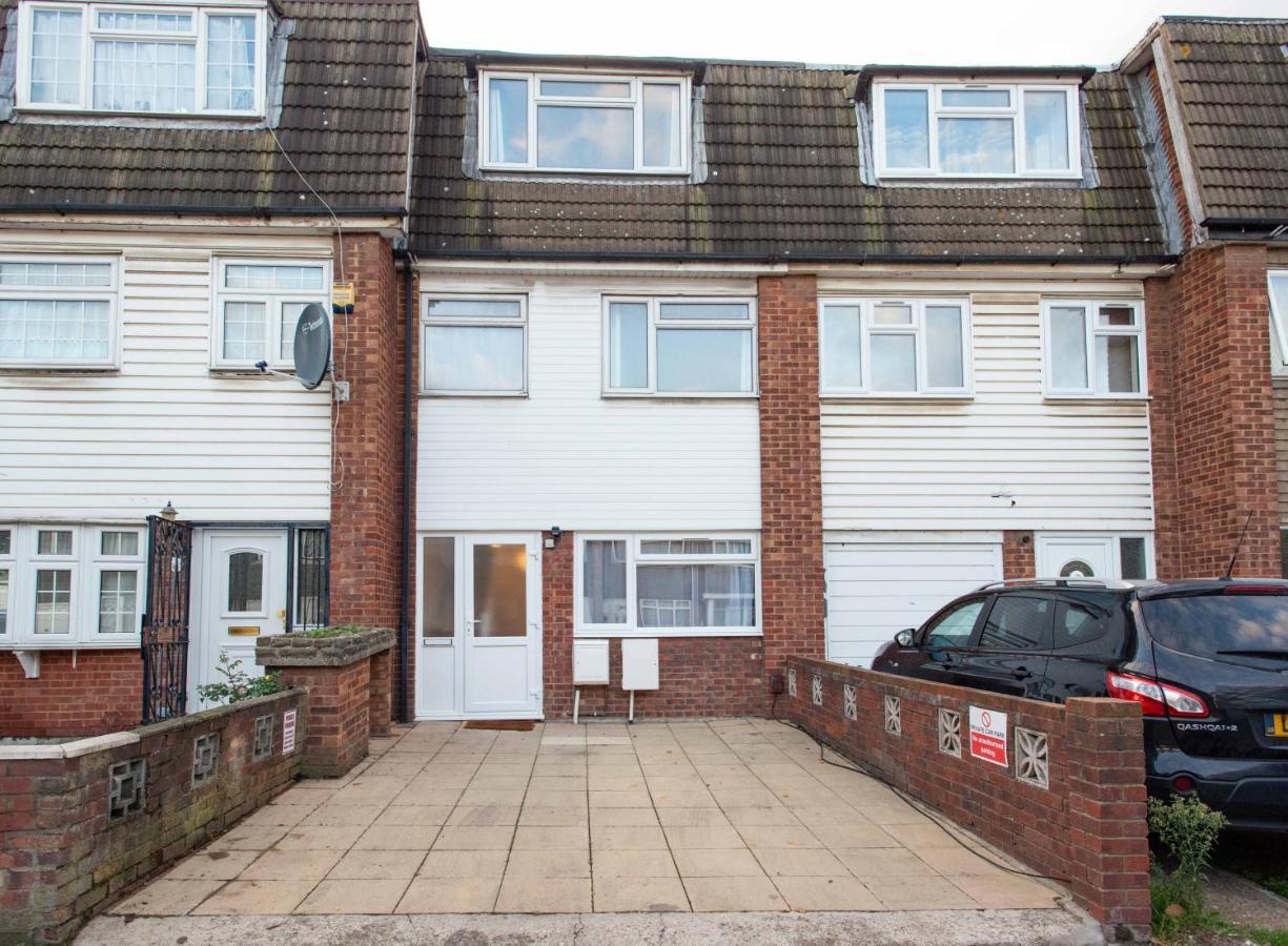 Stunning Four Bedroom House Close To Excel, O2 & Central London With Free Parking Exterior photo