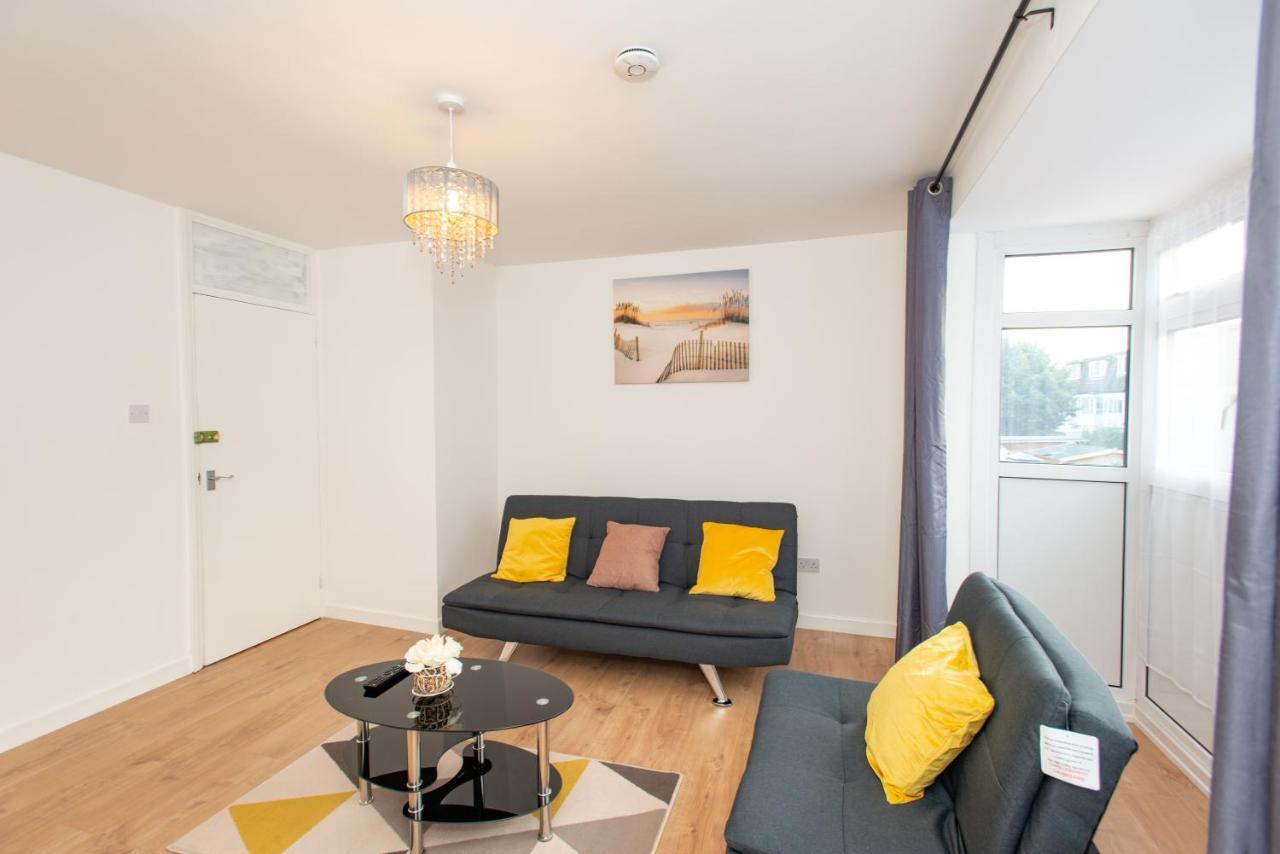 Stunning Four Bedroom House Close To Excel, O2 & Central London With Free Parking Exterior photo